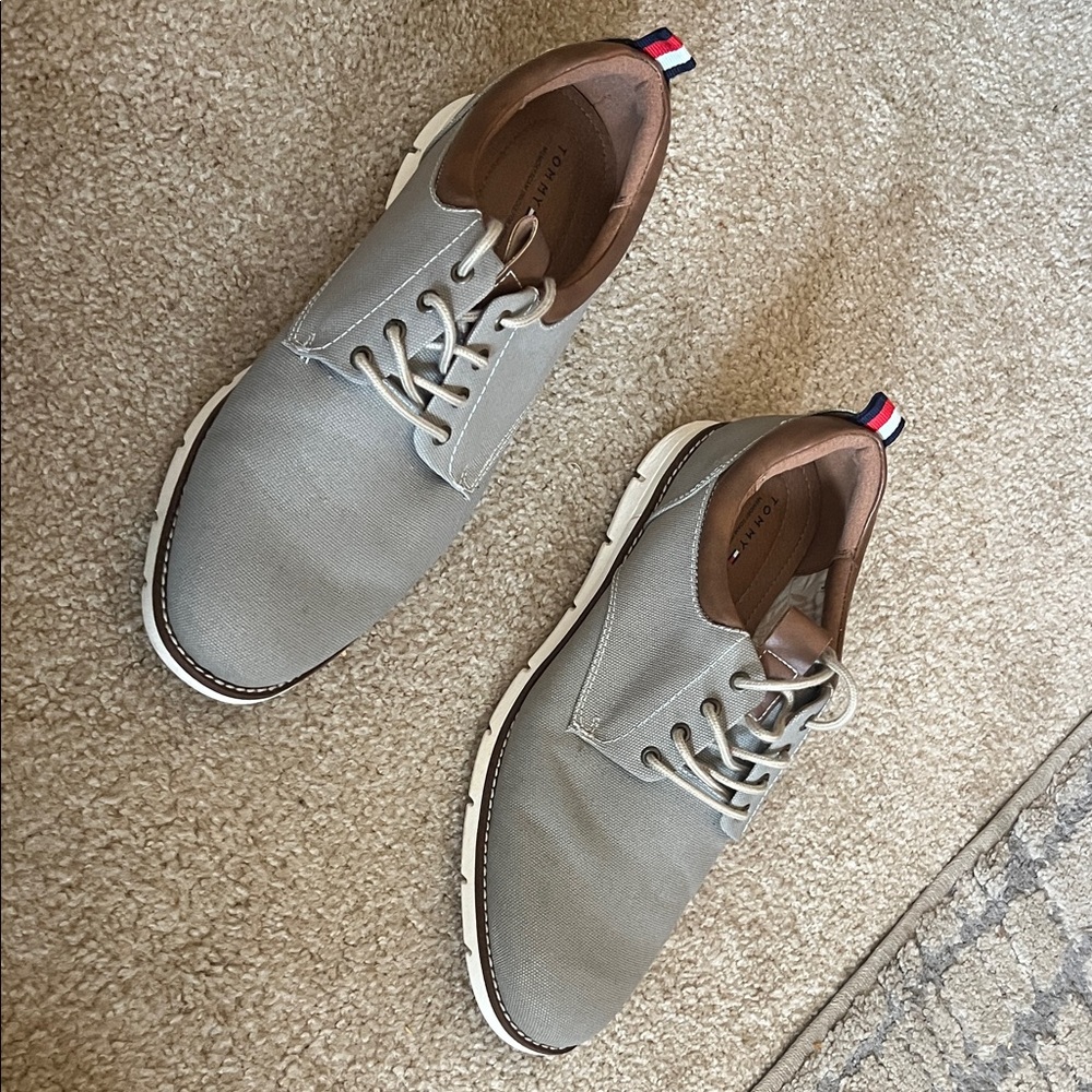 Tommy Hilfiger Light Gray Men's Oxfords